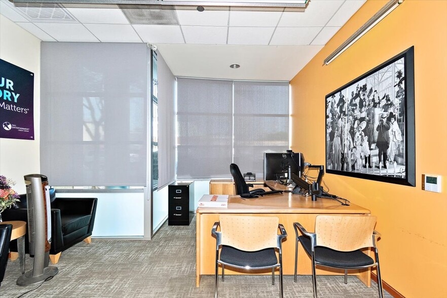 More Photos Of 2520 W Olive Ave, Burbank Medical For Lease