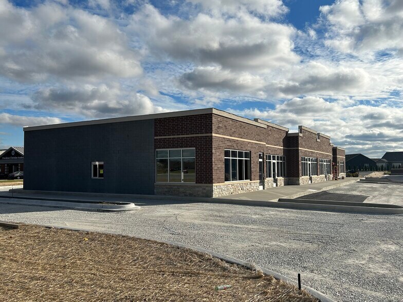 More Photos Of 14805 W 101st Ave, Dyer General Retail For Lease