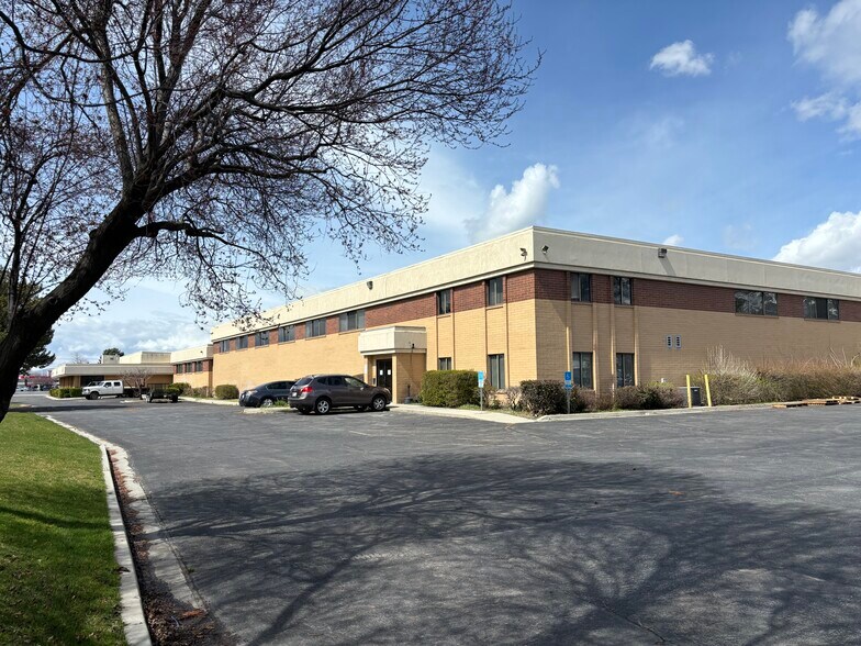 More Photos Of 85 Eastbay Blvd, Provo Storefront For Sale