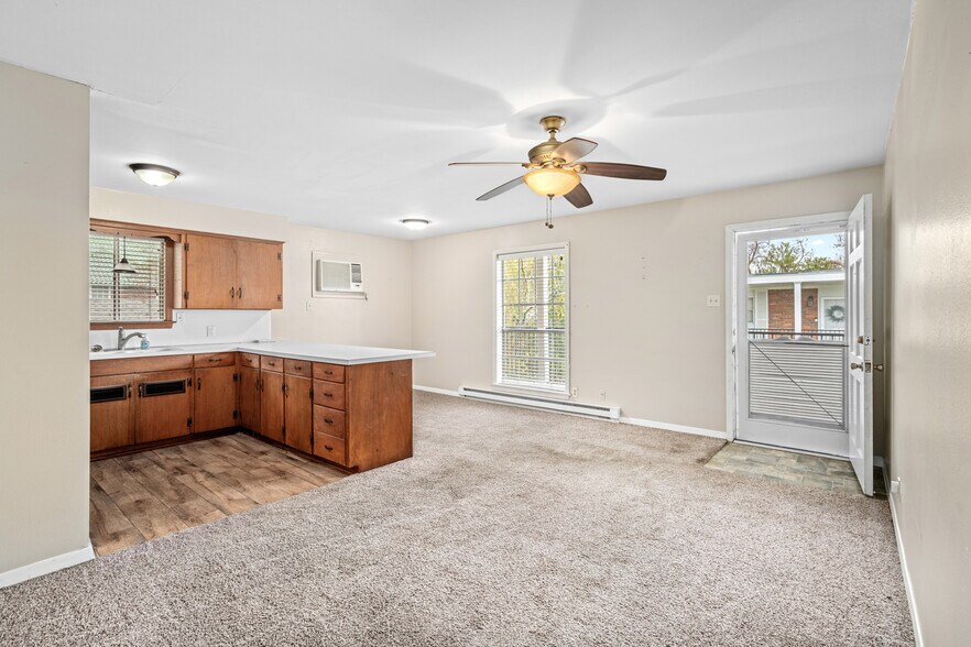 More Photos Of 401 E Main St, Brenham Apartments For Sale