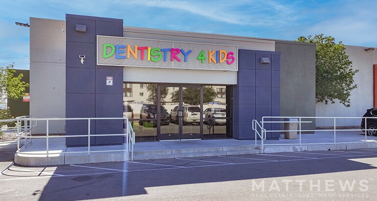 More Photos Of 295 W Valencia Rd, Tucson Medical For Sale