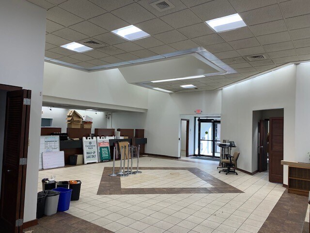 More Photos Of 6369 Clayton Rd, Saint Louis Bank For Sale