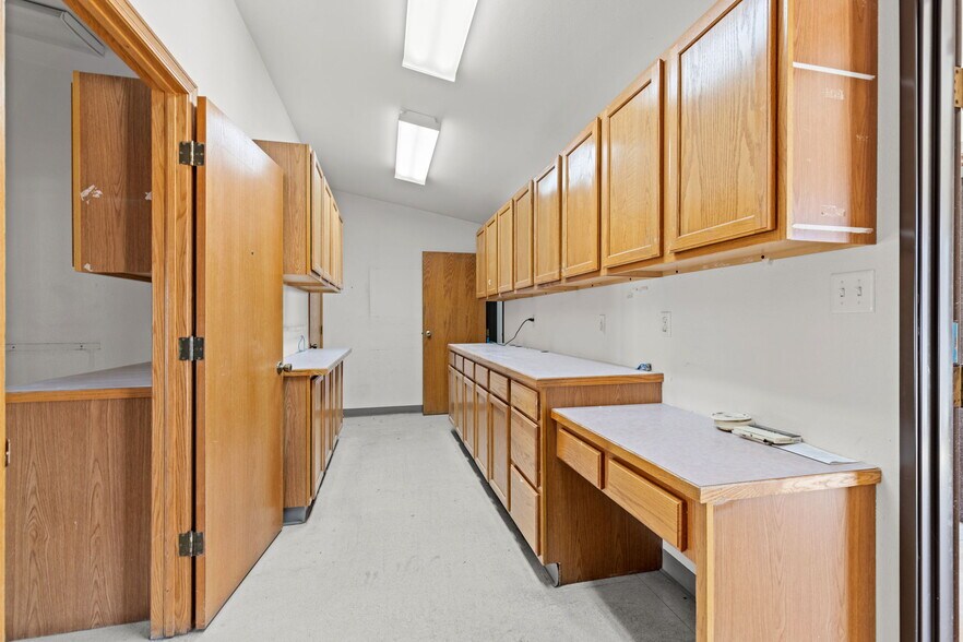 More Photos Of 20 3rd Ave, Longmont Medical For Sale