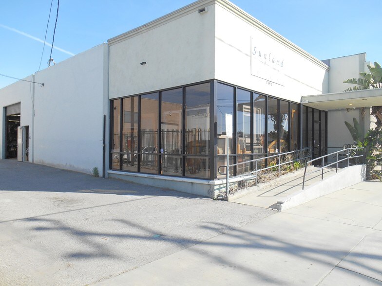 More Photos Of 7442 Varna Ave, North Hollywood Warehouse For Lease