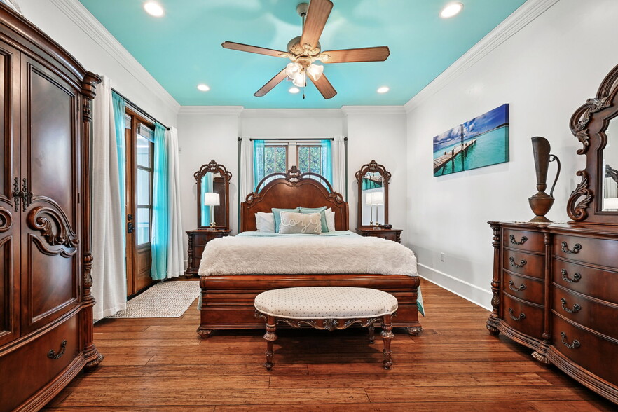 More Photos Of 124 Lafitte St, Mandeville Hospitality For Sale