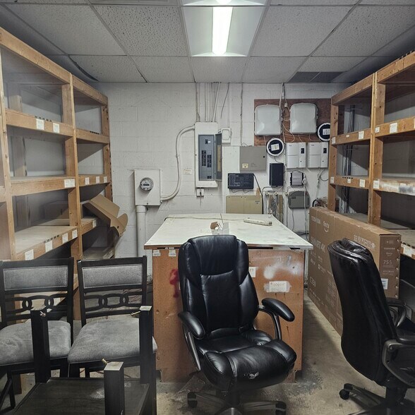 More Photos Of 1031 Cromwell Bridge Rd, Towson Flex For Lease