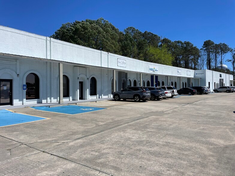 More Photos Of 106 Shoppers Way, Brunswick Unknown For Lease