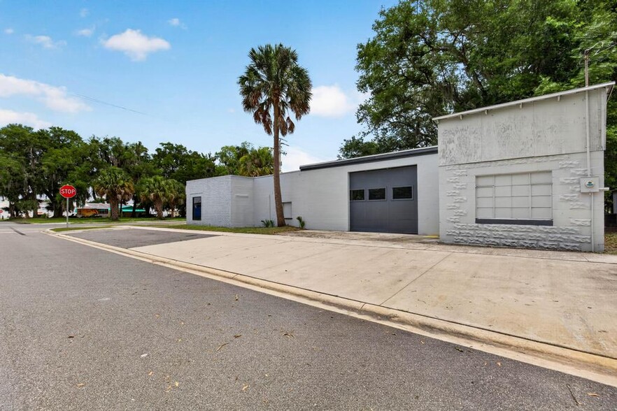 More Photos Of 1321 St Johns Ave, Palatka Service For Sale