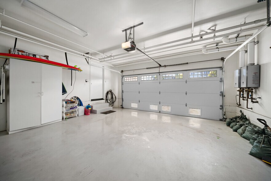 More Photos Of 74 San Francisco St, Avila Beach Flex For Sale