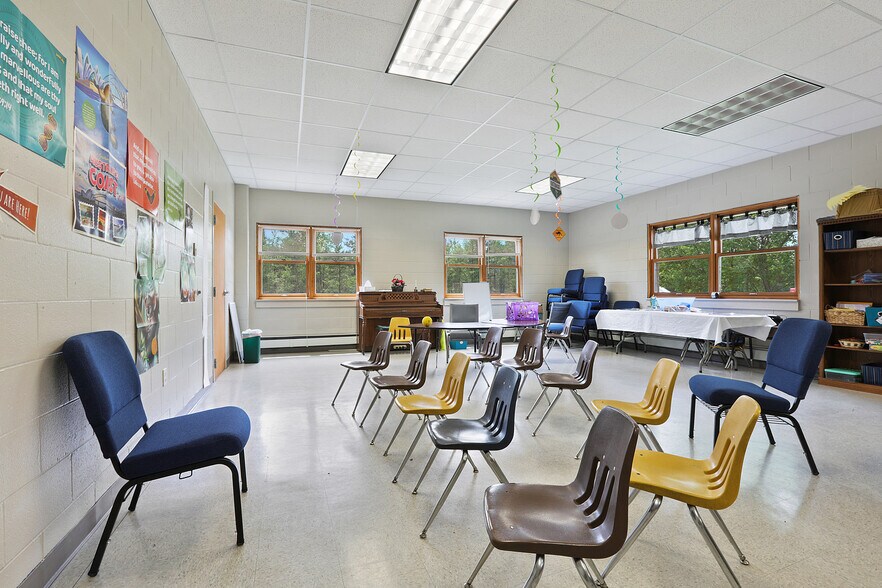 More Photos Of N17112 Hwy 141, Beecher Office Residential For Sale