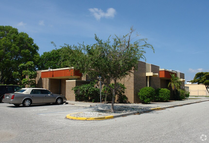 More Photos Of , Fort Myers Office For Sale