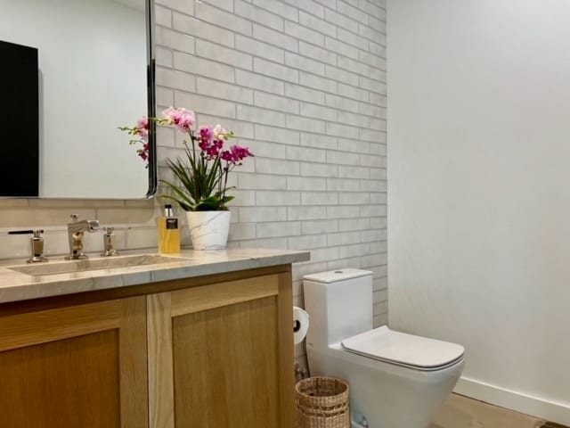 More Photos Of 2330 Langford St, Dallas Storefront For Sale