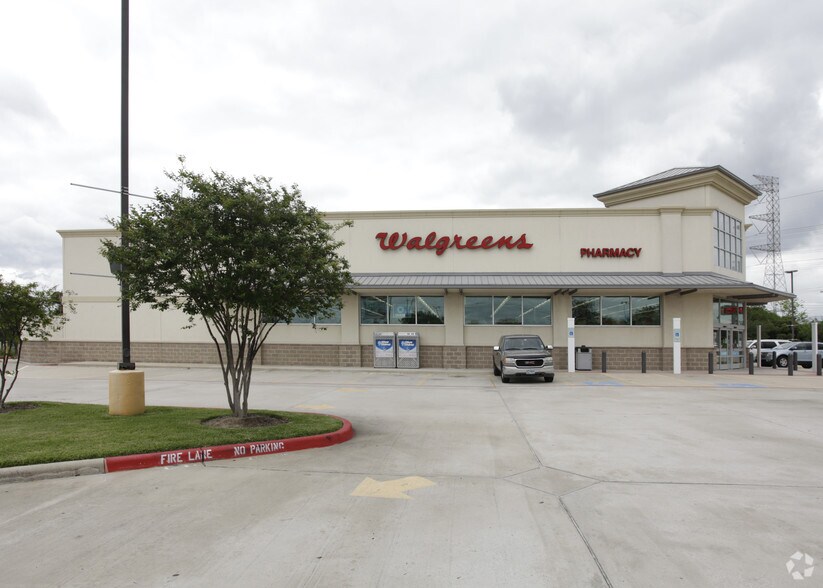 More Photos Of 156 Fm-518, Kemah Drugstore For Lease