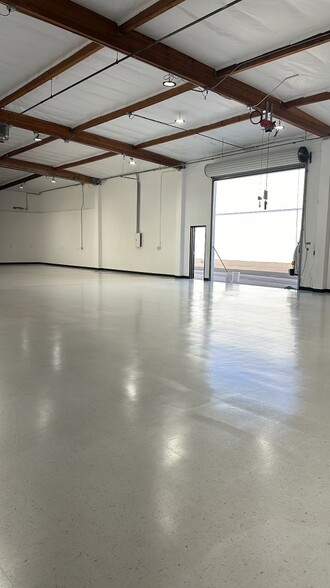 Primary Photo Of 853 Lawrence Dr, Newbury Park Warehouse For Lease