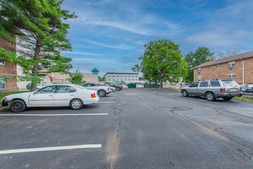 More Photos Of 22 E Quackenbush Ave, Dumont Apartments For Sale