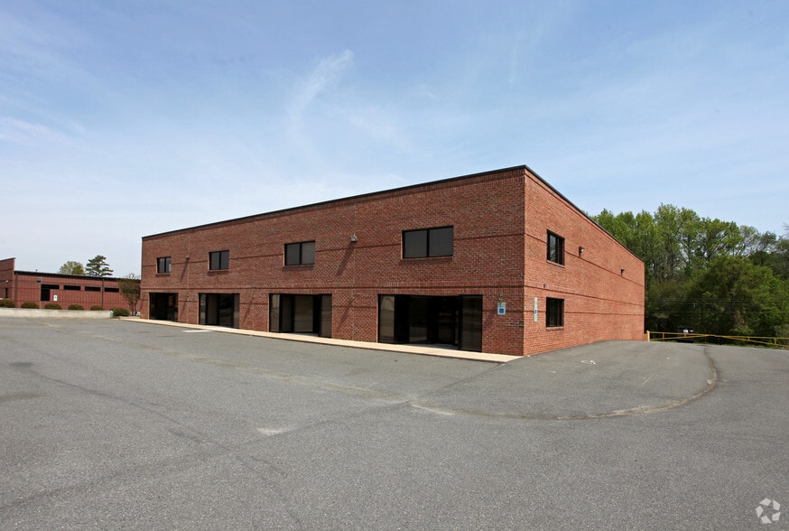 More Photos Of 5521 Cannon Dr, Monroe Light Distribution For Lease