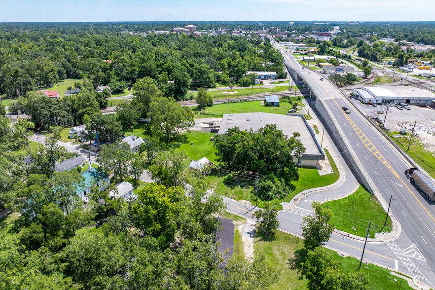 More Photos Of 908 W Hill Ave, Valdosta Warehouse For Sale