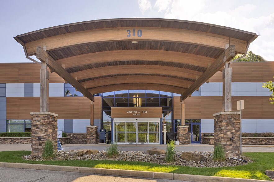 More Photos Of 310 Rodi Rd, Pittsburgh Medical For Sale
