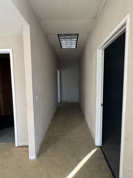 More Photos Of 1117-1121 Broadway, El Cajon Auto Repair For Lease