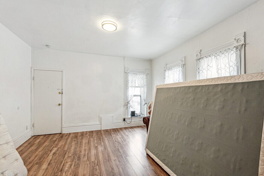 More Photos Of 1570 Saint Paul St, Denver Apartments For Sale