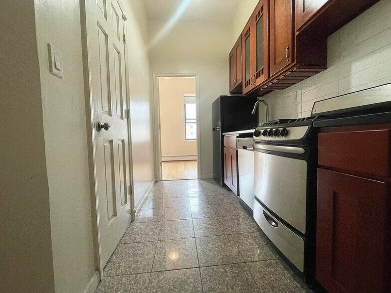 More Photos Of 109 Madison St, New York Apartments For Sale