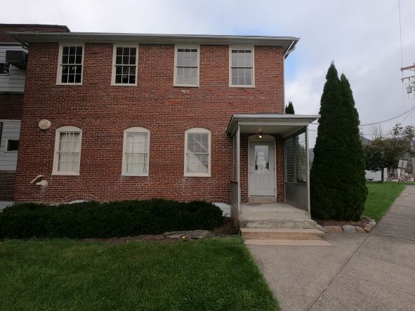 More Photos Of 112 Park Ave, Wind Gap Warehouse For Lease