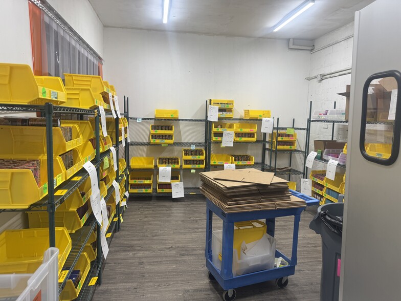 More Photos Of 20 Frederick St, Plymouth Warehouse For Lease