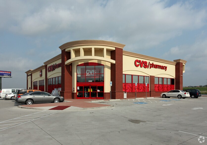 More Photos Of 2899 Forest Ln, Dallas Drugstore For Lease