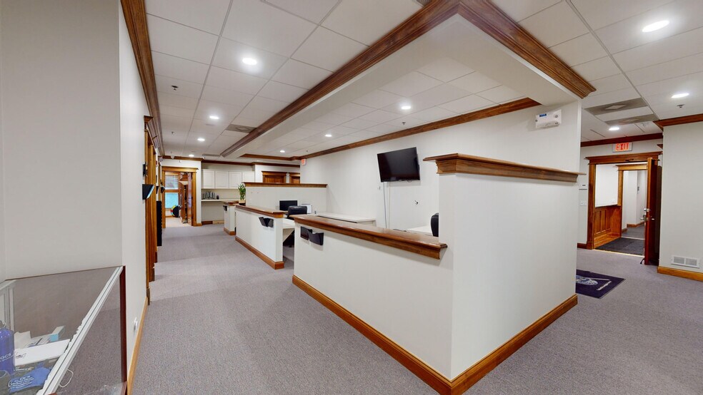 More Photos Of 40W320 Lafox Rd, St Charles Loft Creative Space For Sale