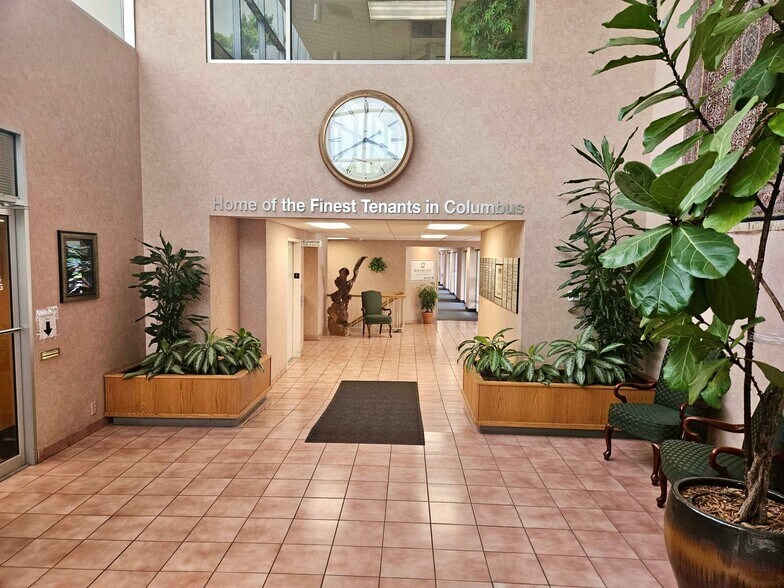 More Photos Of 1335 Dublin Rd, Columbus Office For Lease