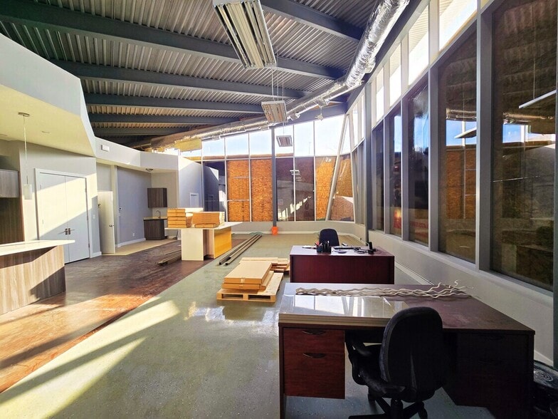 More Photos Of 10351 92 St NW, Edmonton Office For Sale