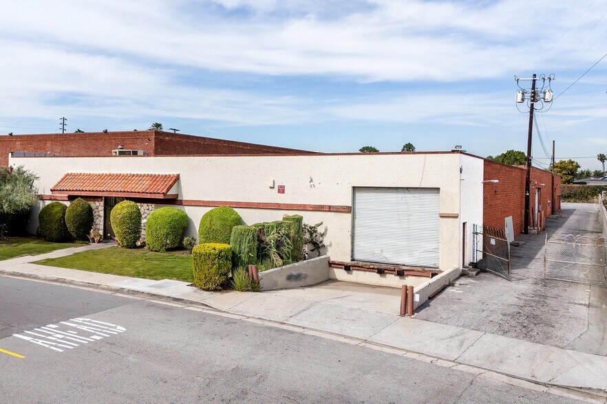 Primary Photo Of 1421 W 240th St, Harbor City Warehouse For Lease