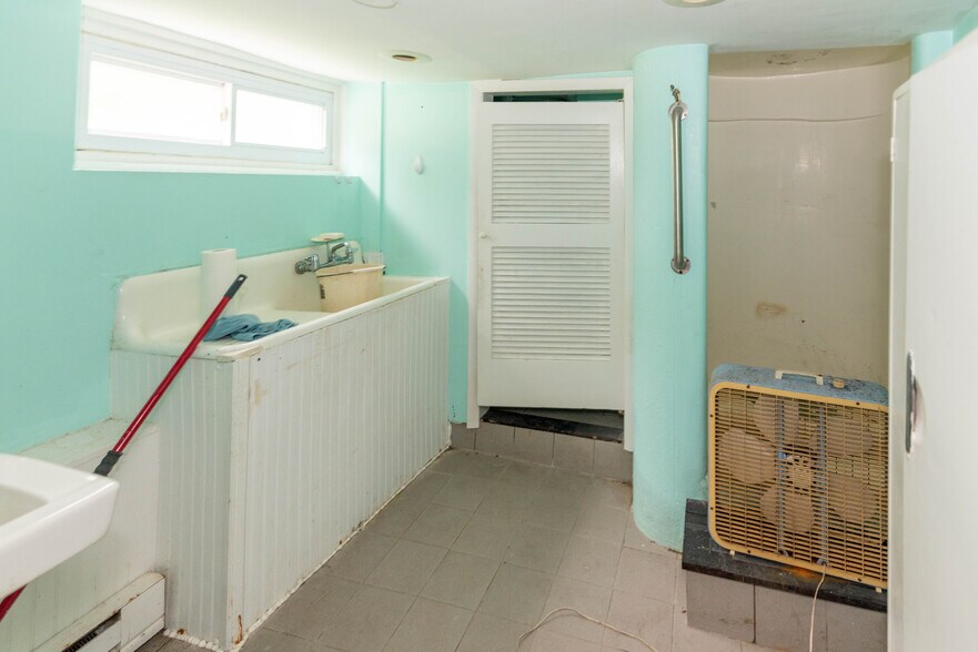 More Photos Of 6408 Brook Ave, Baltimore Apartments For Sale
