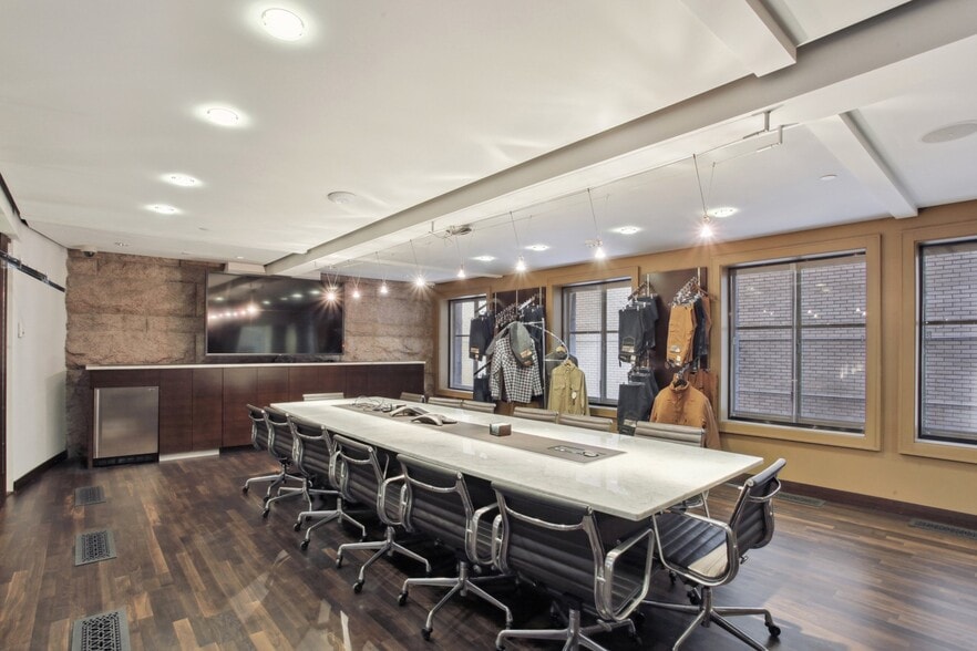 More Photos Of 730 17th St, Denver Office For Sale