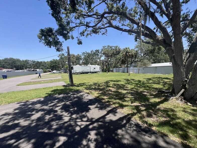 More Photos Of 11224 Restwood Dr, Gibsonton Manufactured Housing Mobile Home Park For Sale