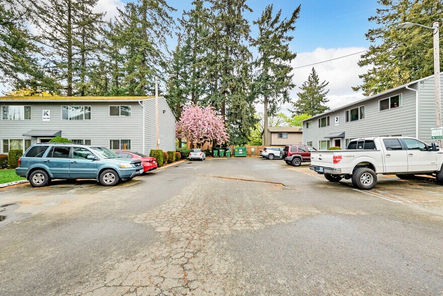 More Photos Of 16300-16400 E Burnside St, Gresham Apartments For Sale