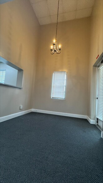 More Photos Of 2189 Logan St, Clearwater Office For Lease