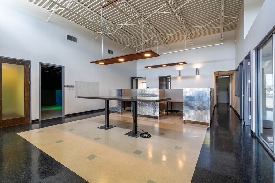 More Photos Of 3811 N 24th St, Phoenix Loft Creative Space For Lease