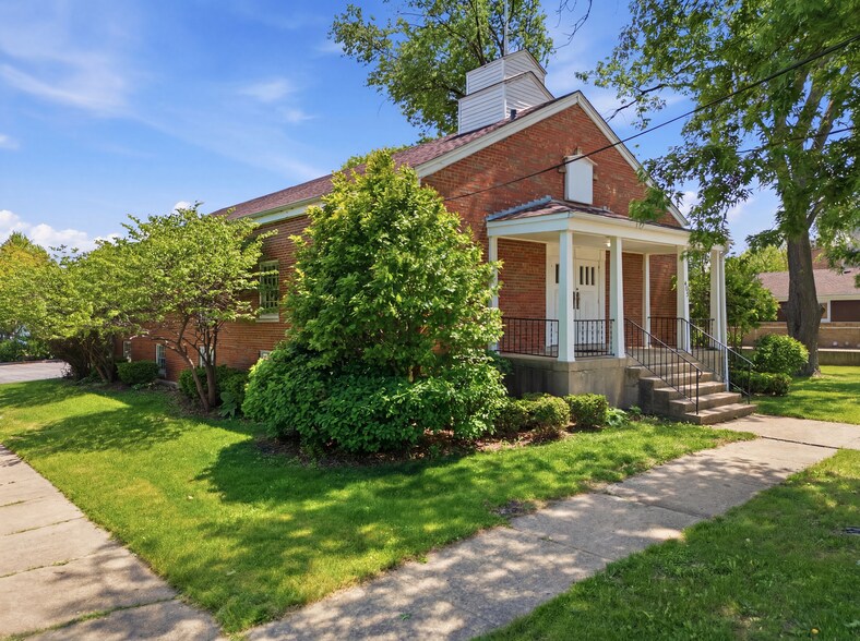 More Photos Of 405 S Westmore Ave, Lombard Religious Facility For Sale