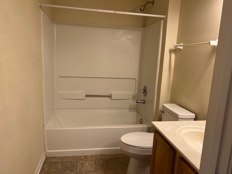 More Photos Of 6523 Dorothys Crk, Canal Winchester Apartments For Sale