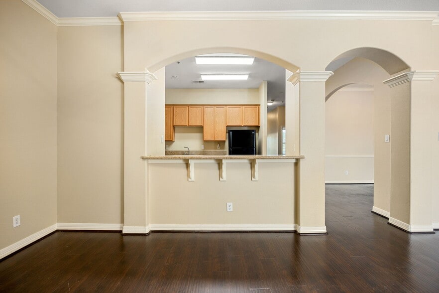 More Photos Of 12989 Bellaire Blvd, Houston Storefront For Sale