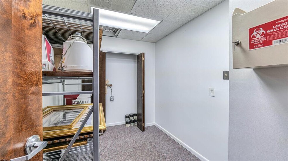 More Photos Of 301-305 Central Ave, Egg Harbor Township Medical For Lease