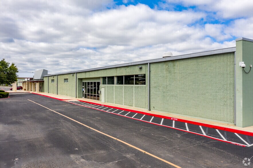 More Photos Of 2735 Austin Hwy, San Antonio Office For Sale