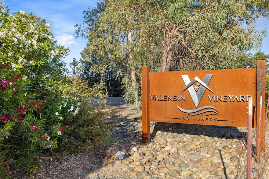 More Photos Of 10675 Valensin Rd, Galt Winery Vineyard For Sale