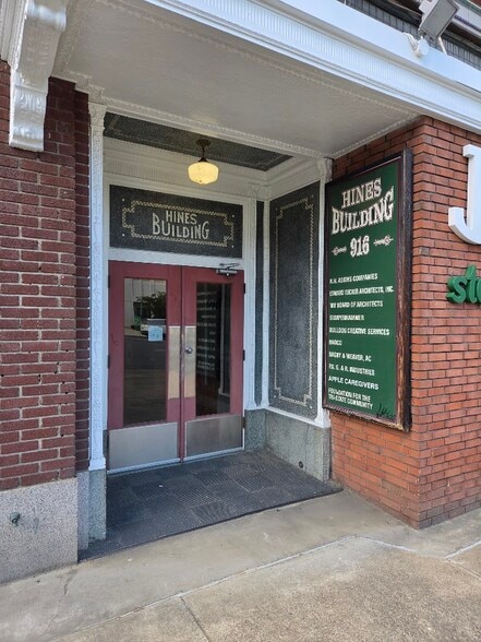 More Photos Of 916-924 5th Ave, Huntington Office For Lease