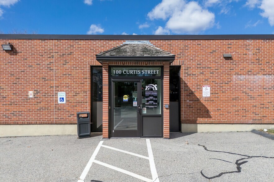 More Photos Of 100 Curtis St, Providence Medical For Sale