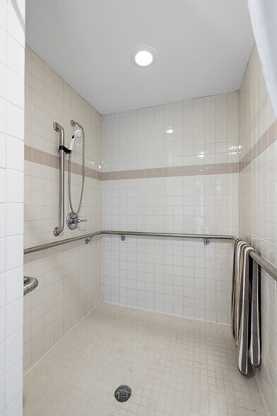 More Photos Of 9334 North River Rd, Algonac Congregate Senior Housing For Sale