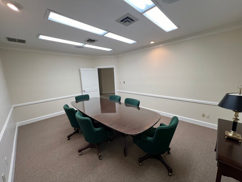 More Photos Of 23339-23345 Counsel Dr, Accomac Coworking Space