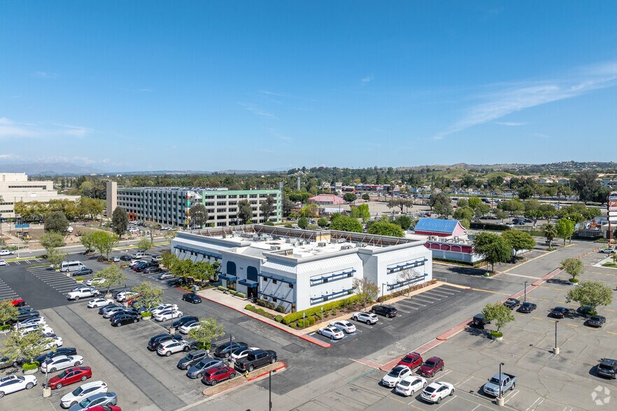More Photos Of 3660 Park Sierra Dr, Riverside Medical For Lease