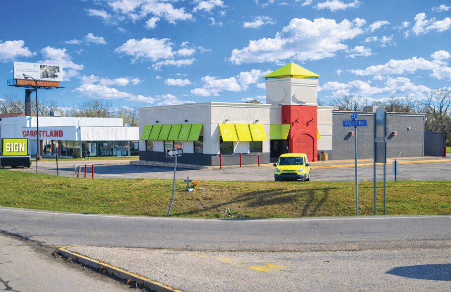 Primary Photo Of 622 S Reed Rd, Kokomo Fast Food For Sale